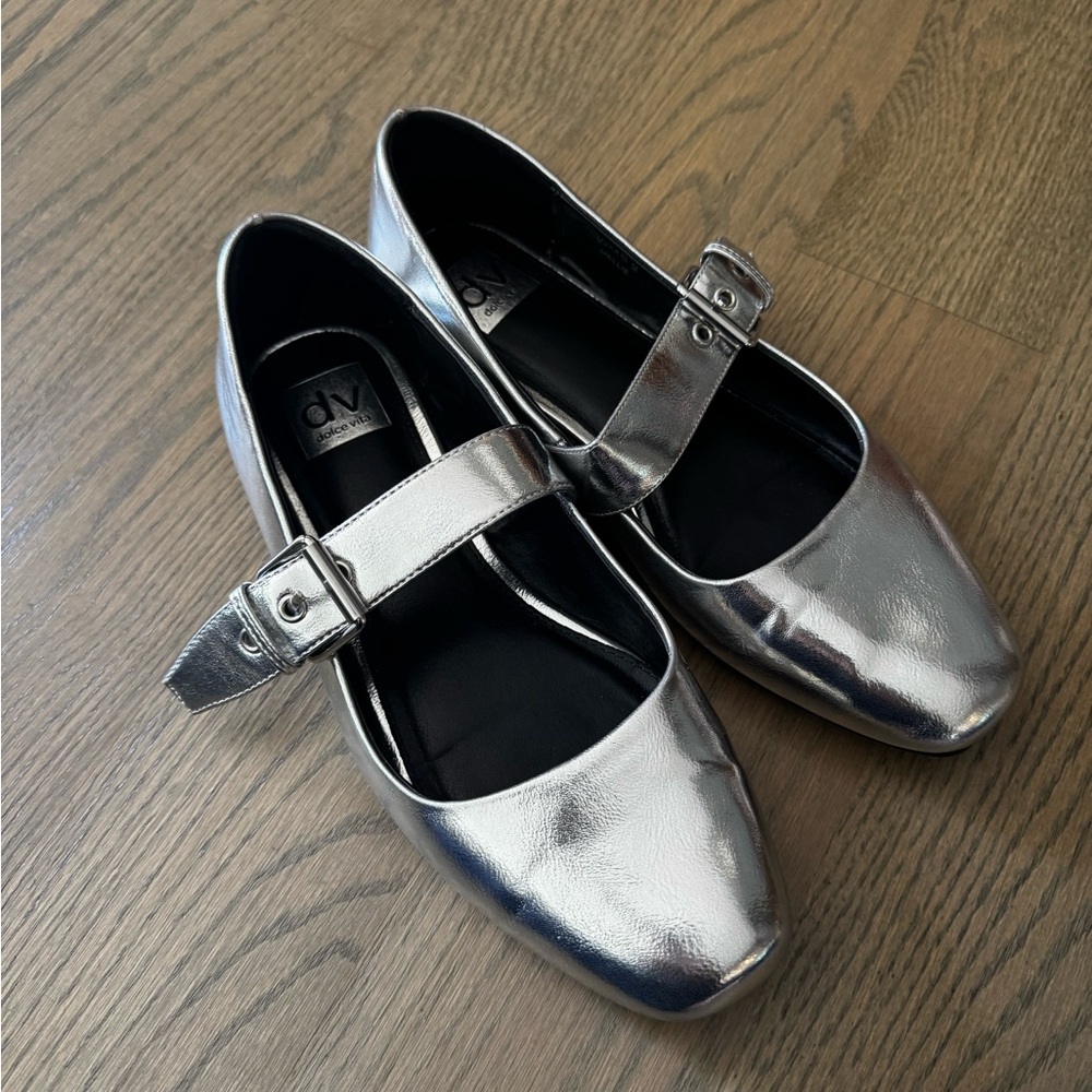 DV by Dolce Vita Silver Mellie Flats